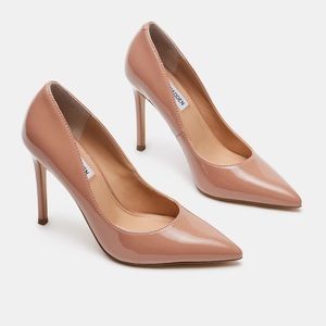 NWT Steve Madden heel